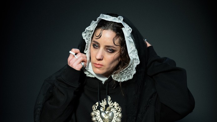 Naomi Velissariou - HARDKOOR Naomi Velissariou - HARDKOOR